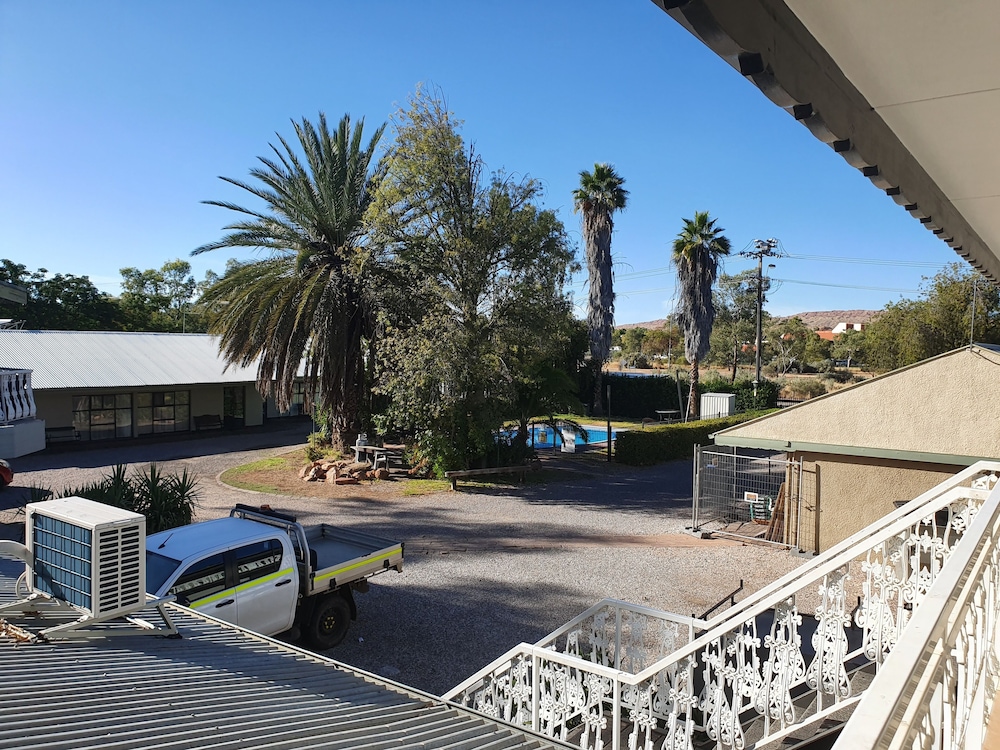 ALICE MOTOR INN 50/56