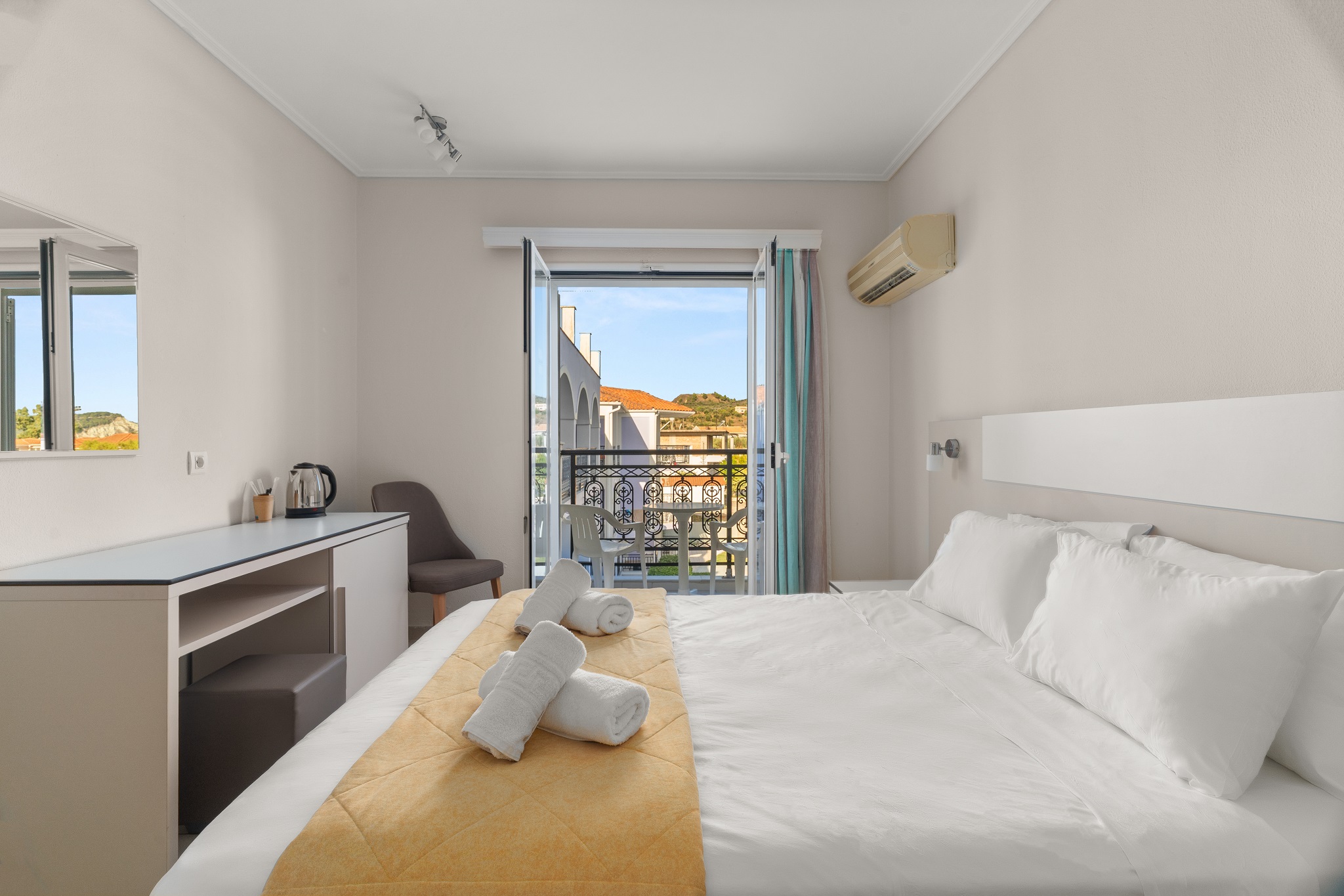 Eleana Hotel by GHH 11/40