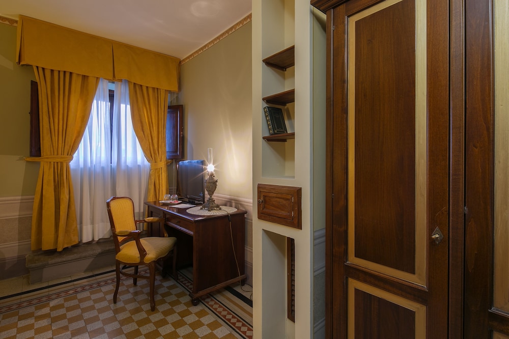 I Portici Hotel Residenza D Epoca 44/72