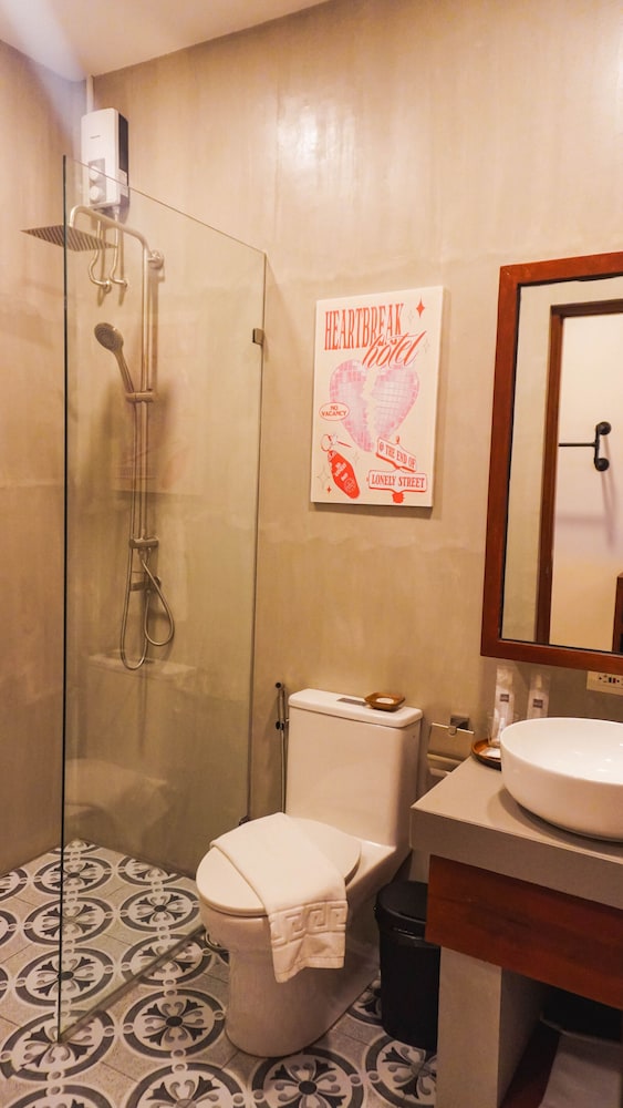 UNWND Boutique Hotel Camiguin 50/50