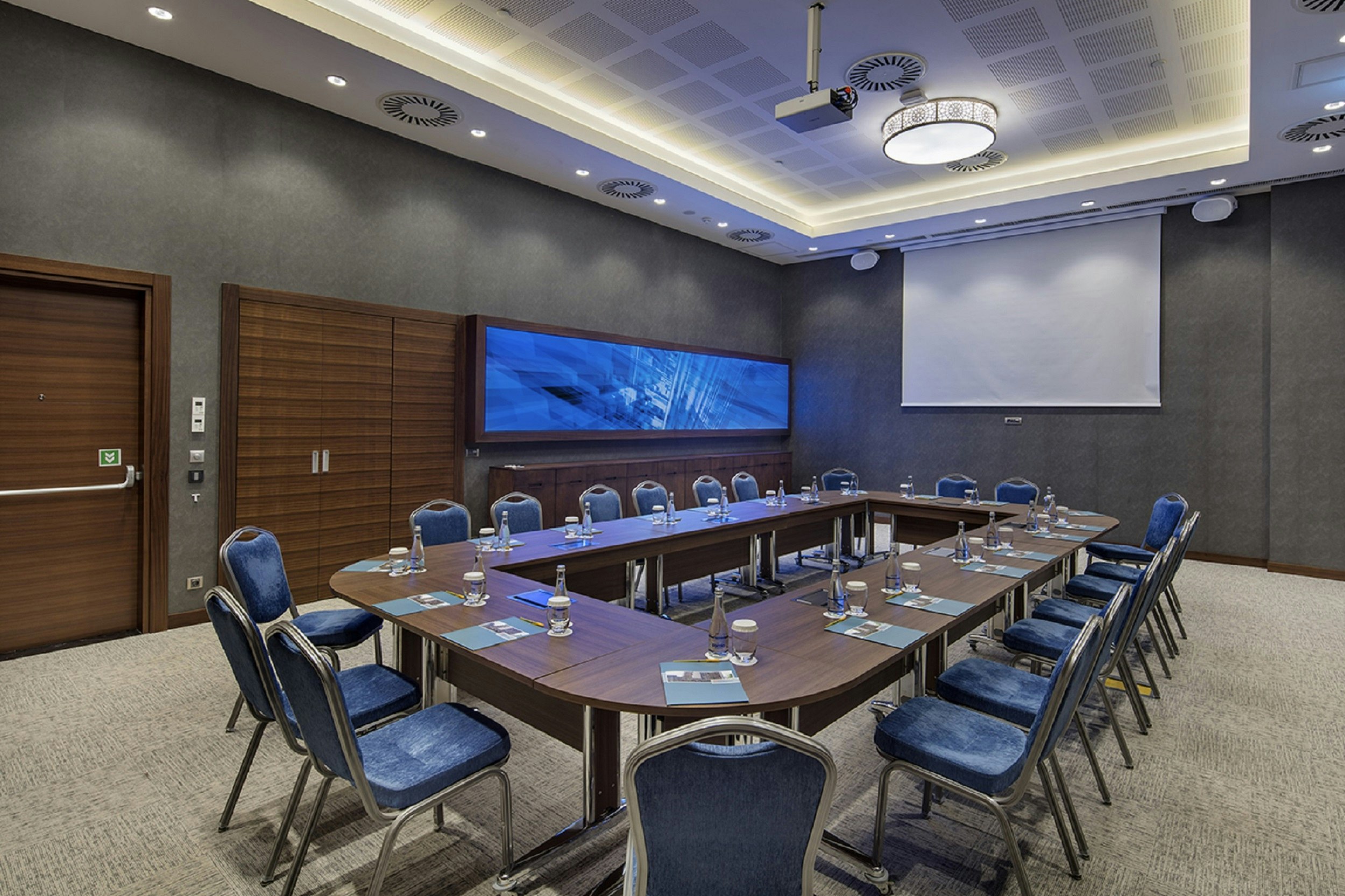 Hilton Garden Inn Izmir Bayrakli 12/20