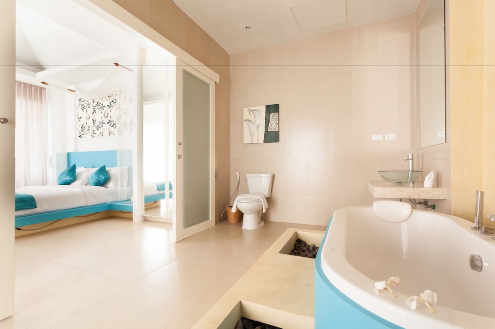 AMALA GRAND BLEU RESORT 50/53
