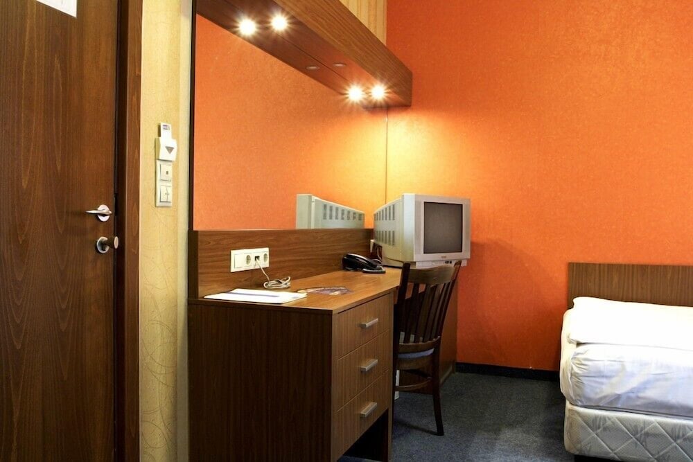 Diter Hotel 13/45