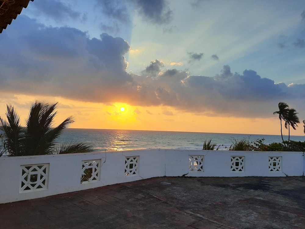 Sea View Beach Hotel 39/47