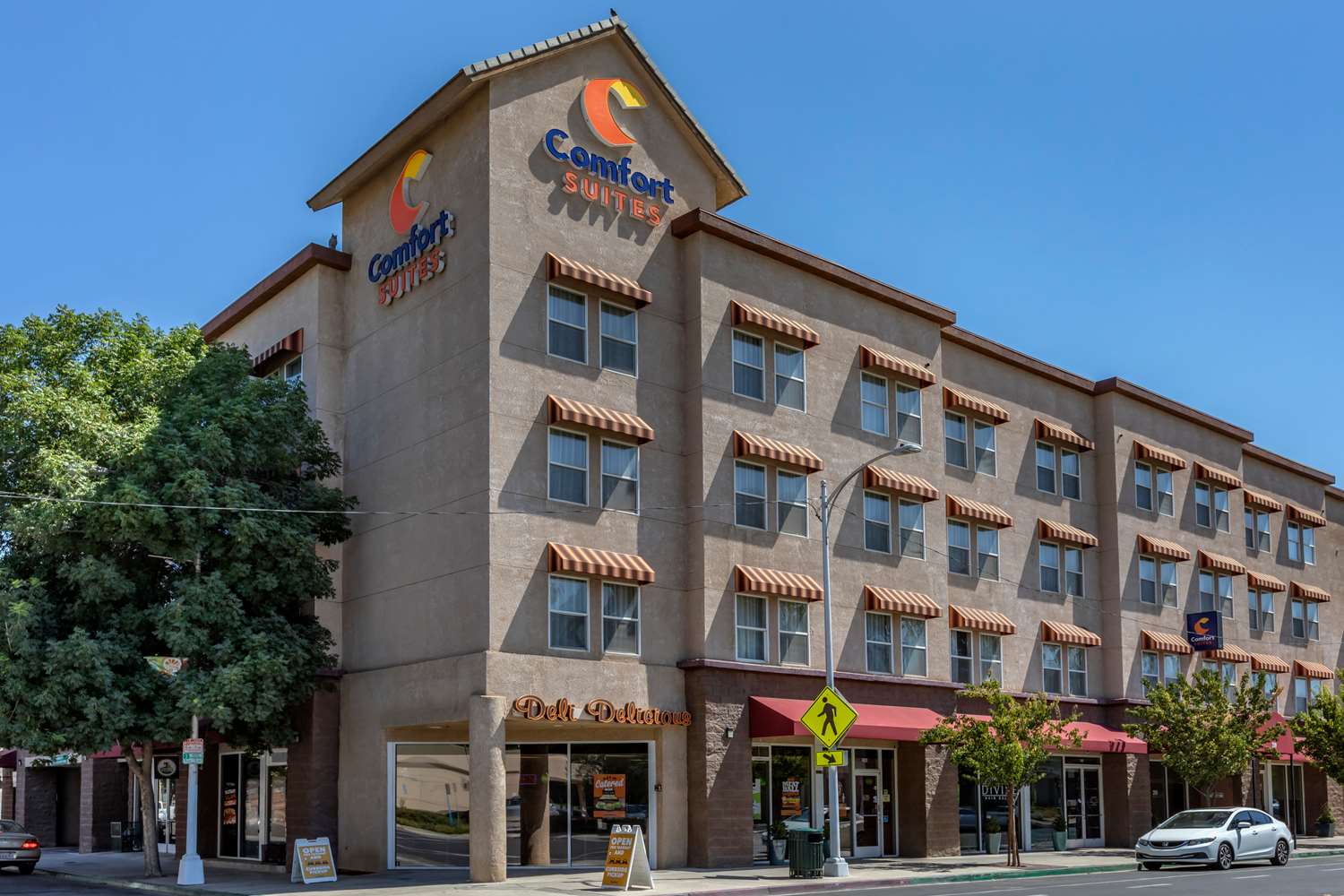 Comfort Suites Visalia - Convention Center 2/41