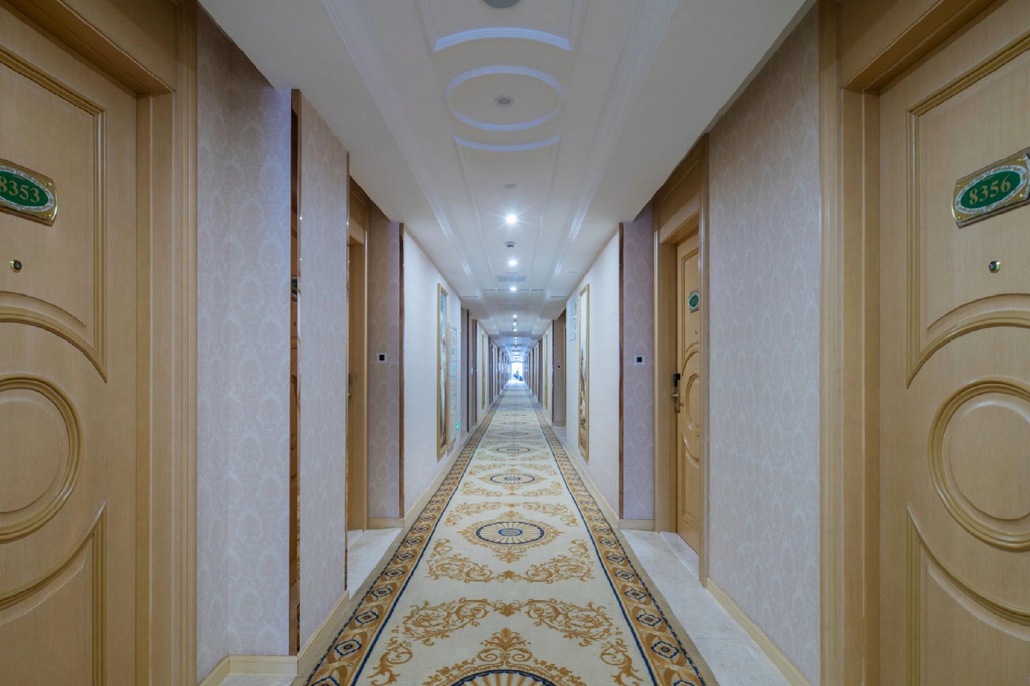 Vienna International Hotel (Hangzhou Xintiandi Yintai) 18/35