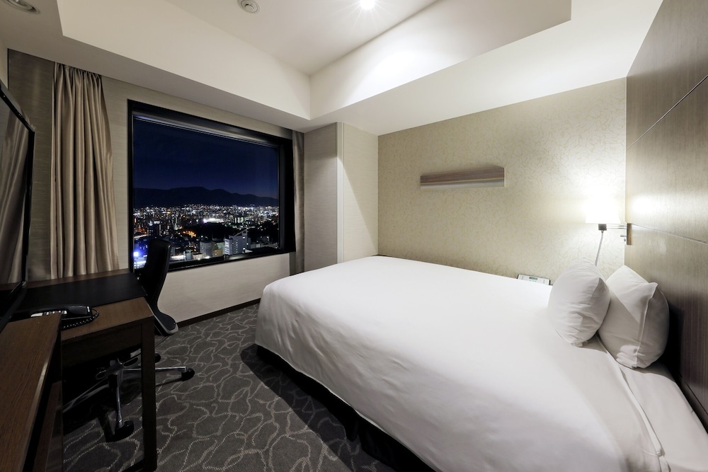 MODERATE, SINGLE, HIGH FLOOR