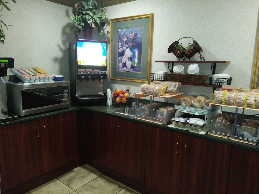 Microtel Inn & Suites by Wyndham Rock Hill/Charlotte Area 34/46