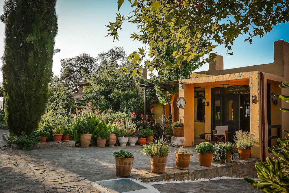 Enagron Ecotourism Village in MYLOPOTAMOS