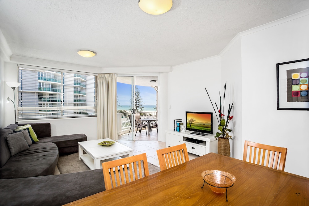 Kirra Beach Apartments 54/78