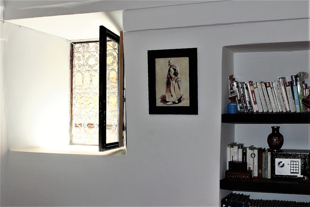 Riad Al Amine 15/30