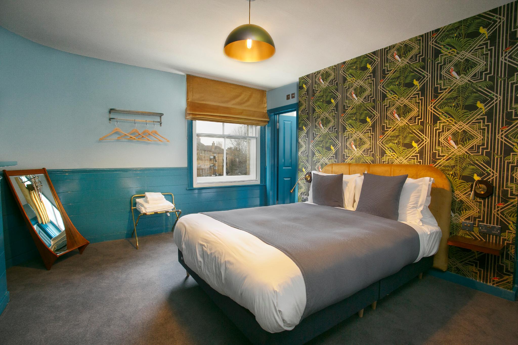Room, Double Bed