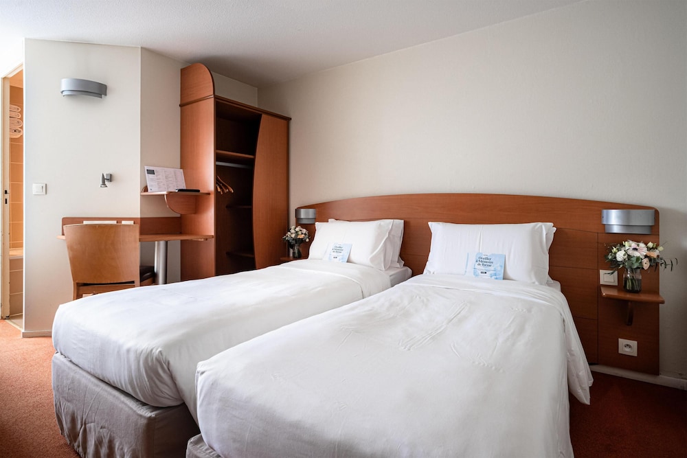 Hotel Kyriad Rennes Nord 23/69