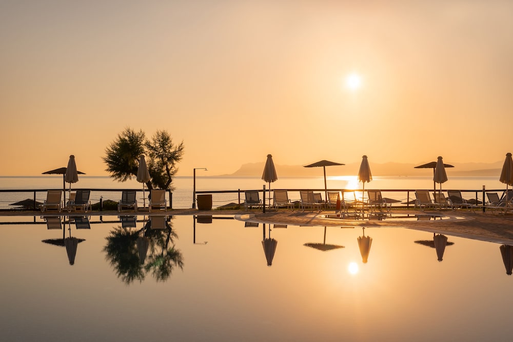 Iolida Beach 37/45