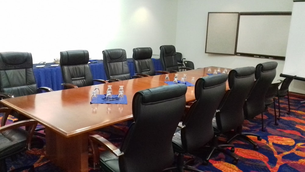 Radisson Hotel Trinidad 36/49