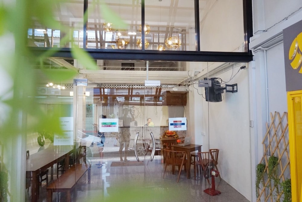 Boon Street Hostel 35/37