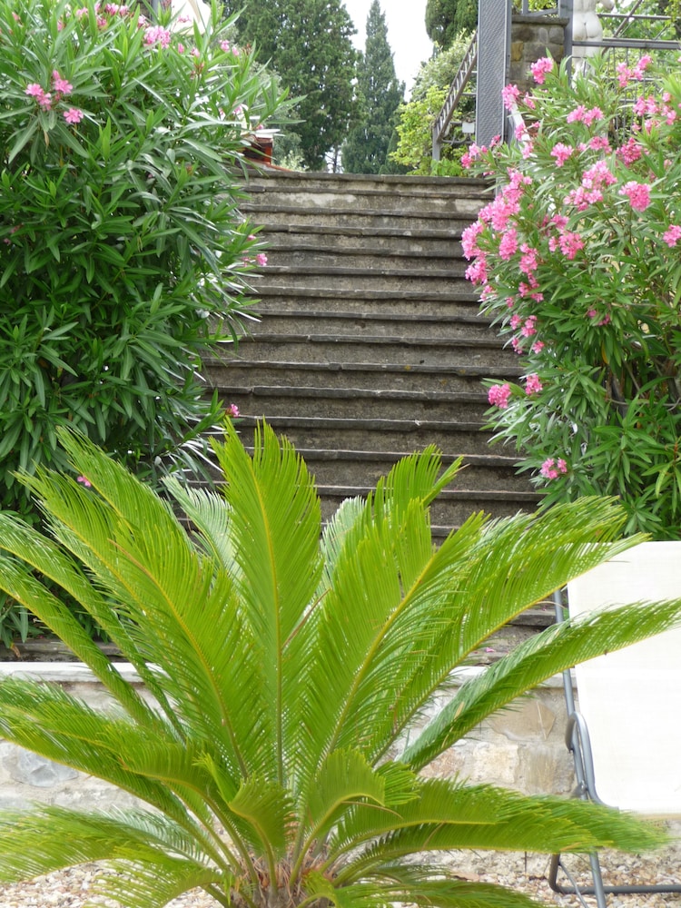 Villa dei Bosconi 40/45