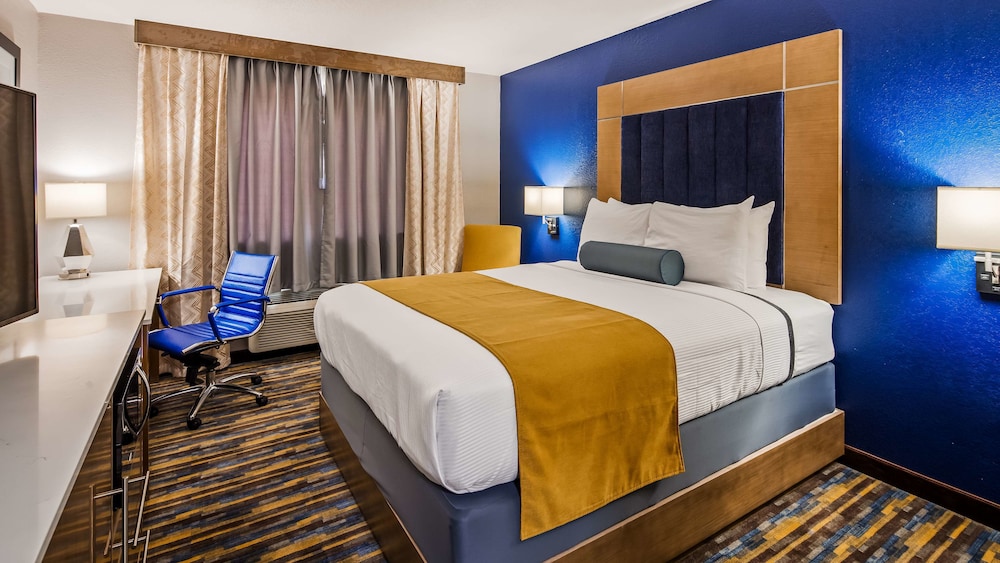 Best Western Dewitt 10/42