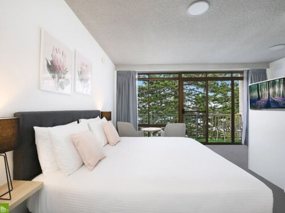ROOM, KING BED, OCEAN VIEW