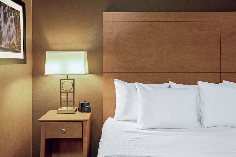 La Quinta Inn & Suites by Wyndham Coeur d Alene 13/41