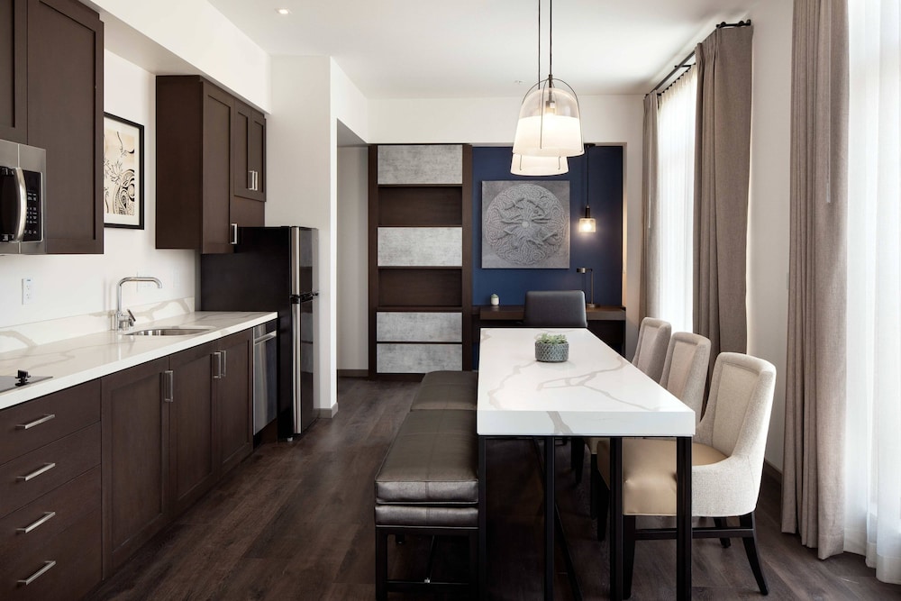 Residence Inn by Marriott Los Angeles Glendale 40/50