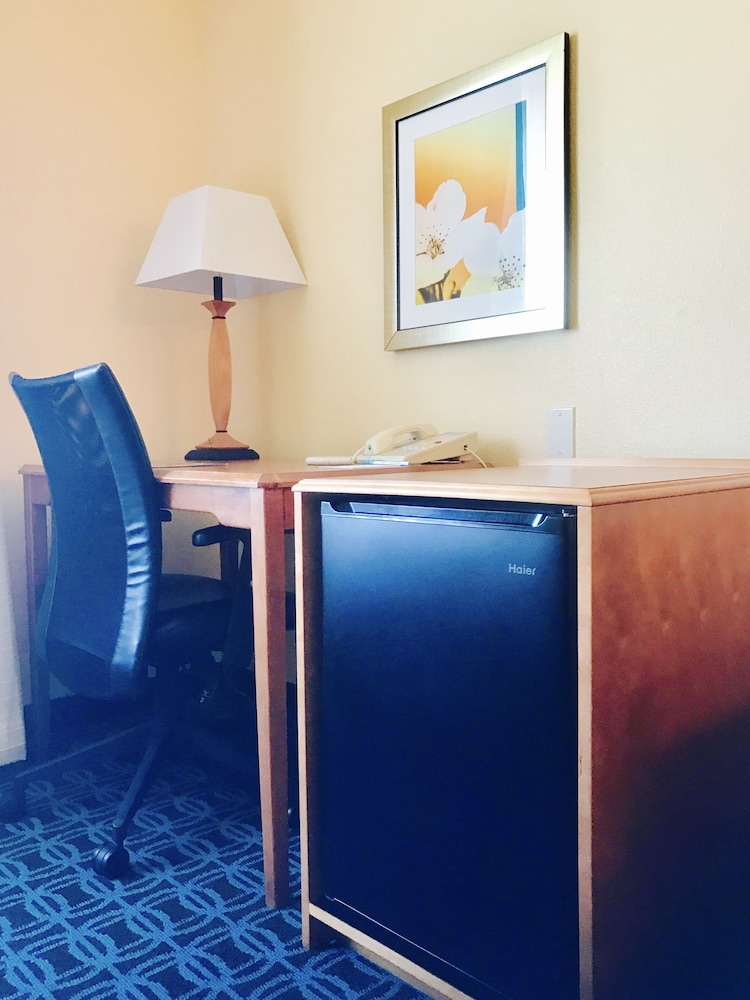 Fairfield Inn & Suites Sacramento Airport Natomas 22/23