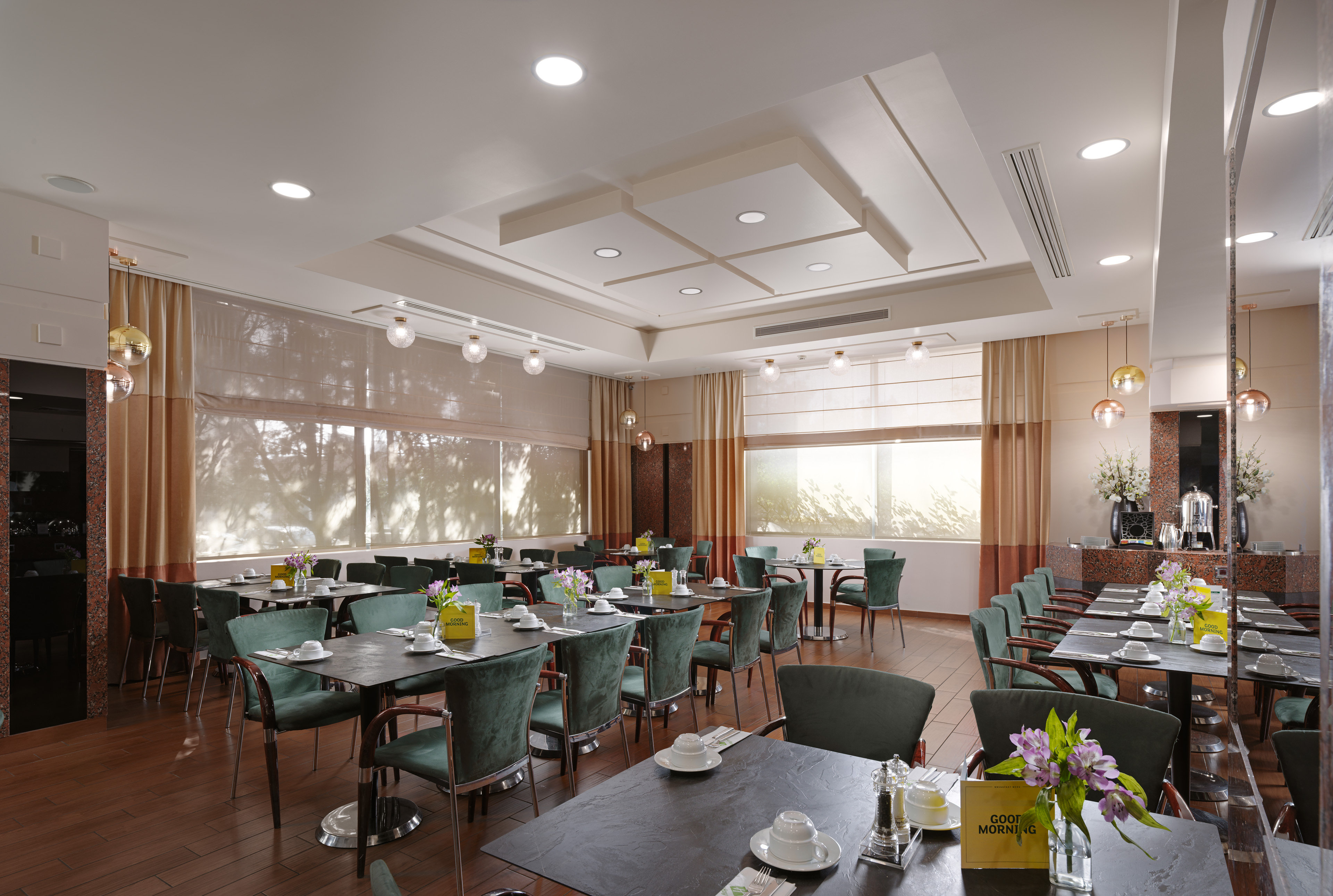 Holiday Inn Athens Airport 45/66