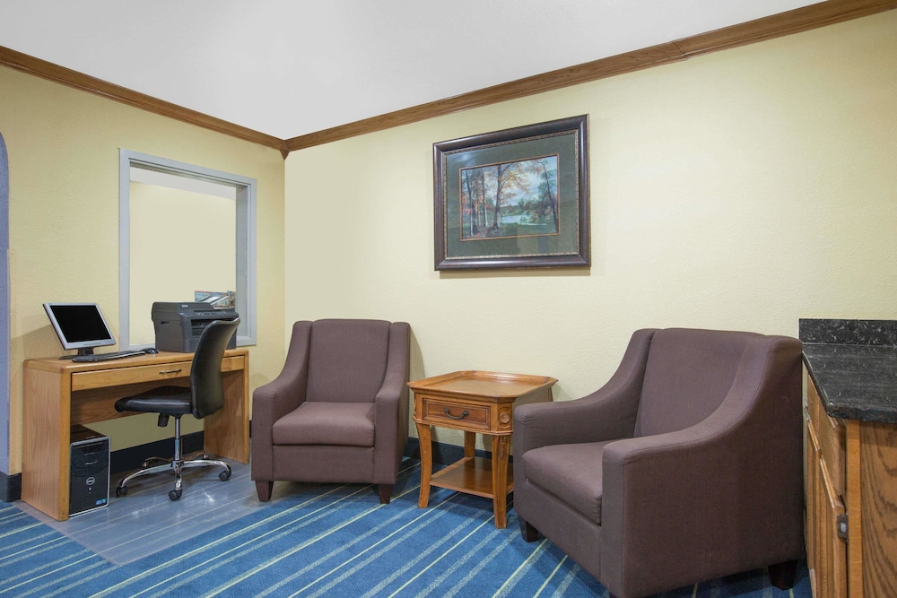 Days Inn by Wyndham Grand Island 14/24