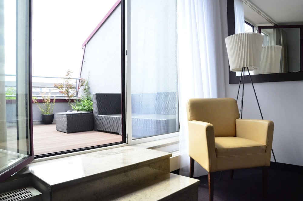 Tante ALMA Bristol Hotel 40/67
