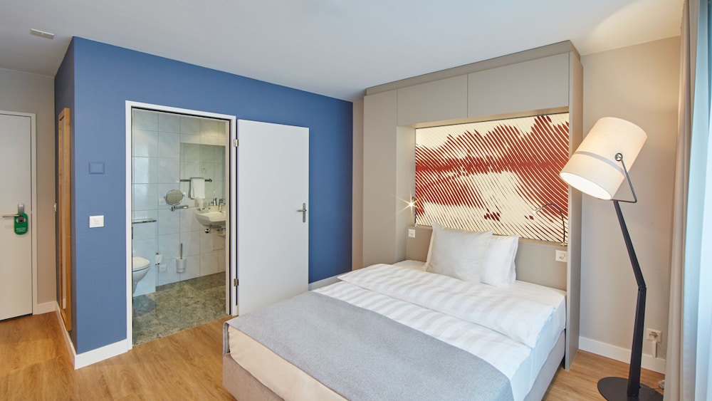 COMFORT, DOUBLE BED