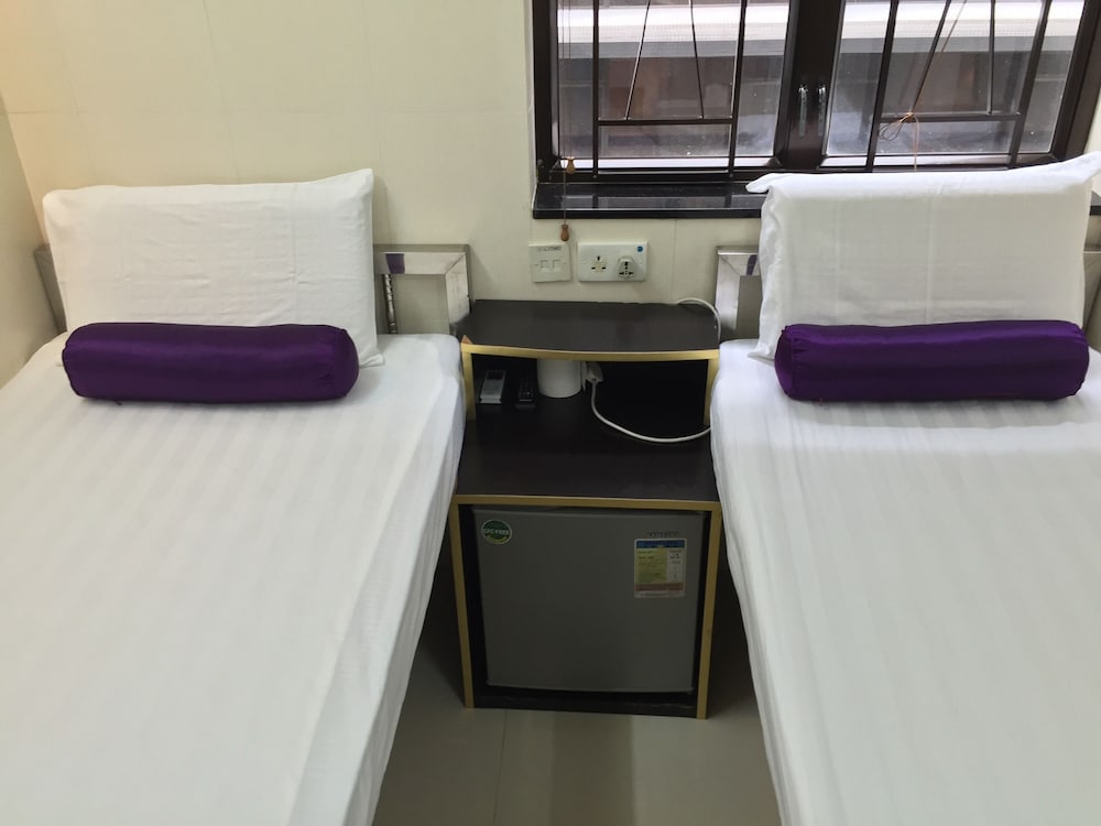 International Inn 18/30