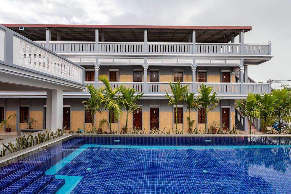 Botoum Hostel 2/33