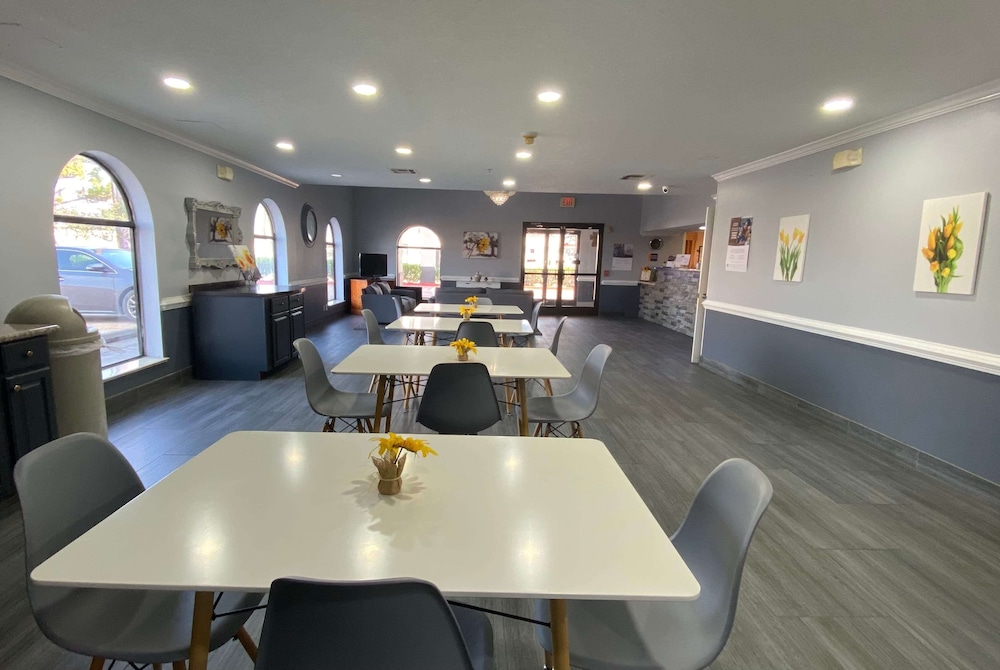 restaurant cafeteria