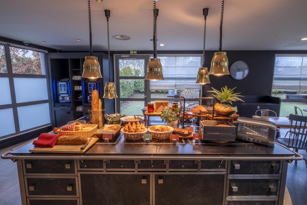 Hotel Restaurant Campanile Roissy Le Mesnil-Amelot 43/58