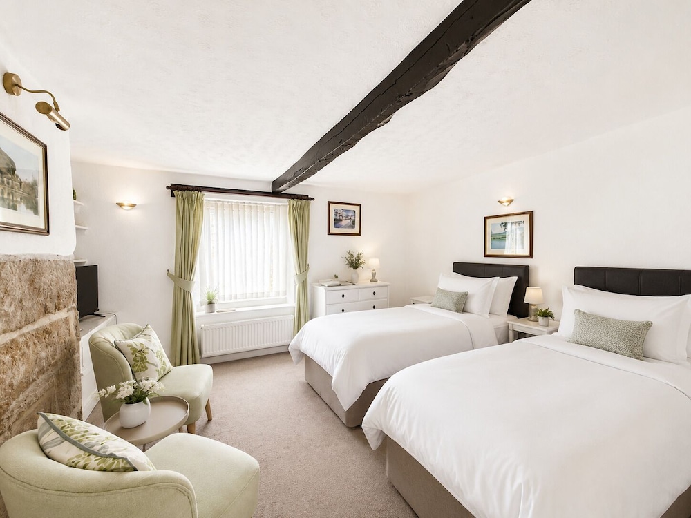 The Willow Restaurant & Cottages 13/50