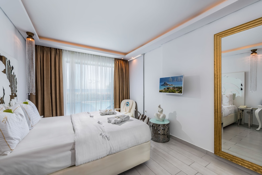 Diamond Deluxe Hotel Wellness Amp Spa Adults Only 33/76
