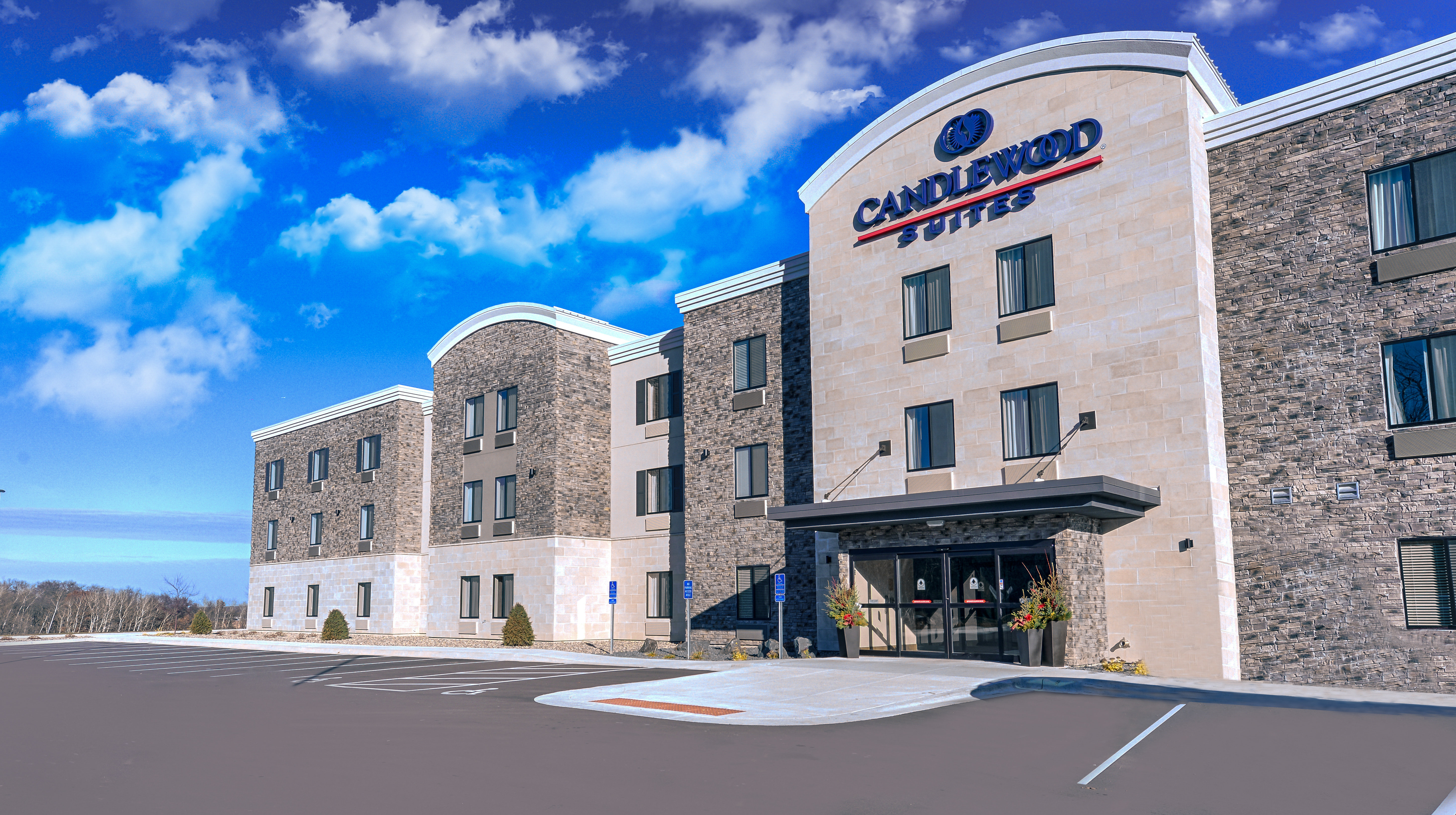 CANDLEWOOD SUITES LAKEVILLE I-35 29/32