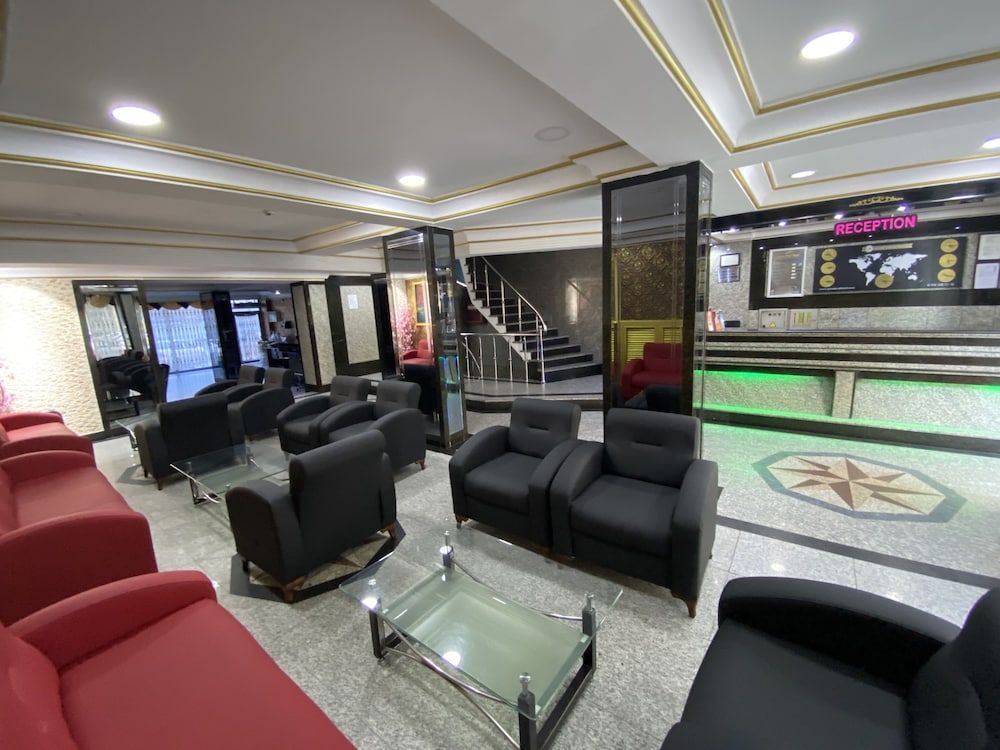 GRAND ORAL HOTEL 33/50