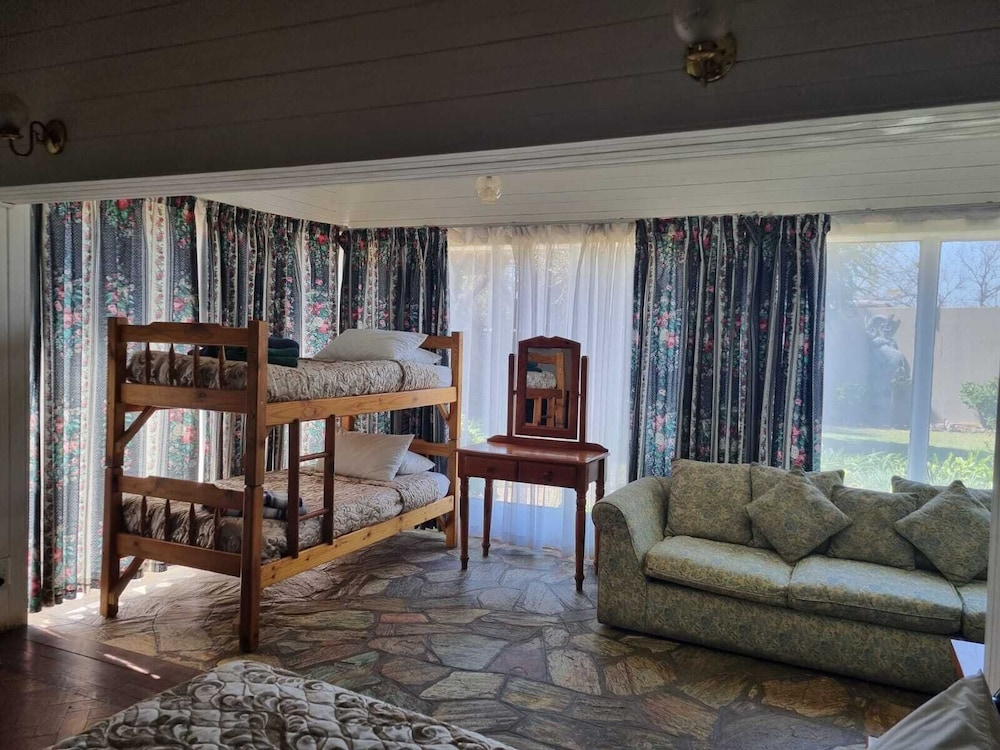 Emerald Guesthouse 42/70