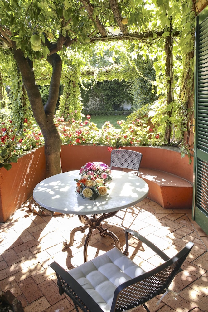 Hotel Palazzo Confalone 48/70