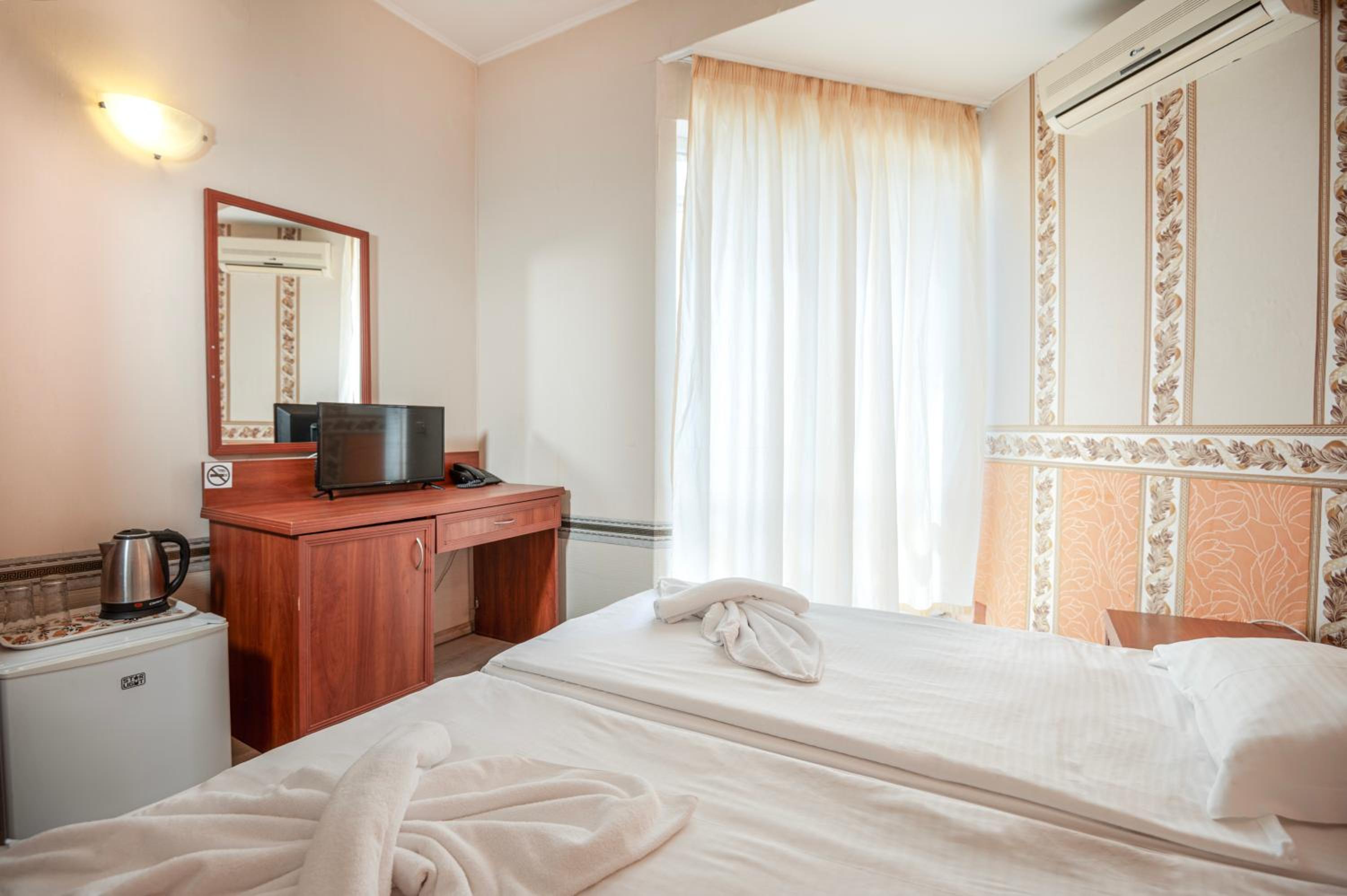 Economy, Double or Twin Bed, LOTOS HOTEL 4/6