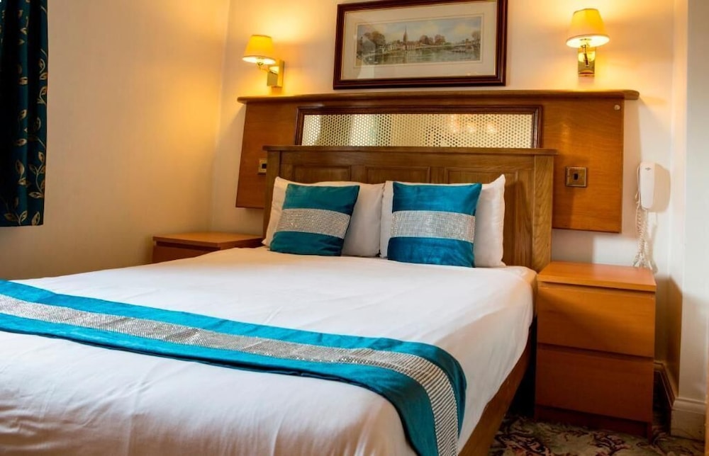 Abbey Court Hotel 15/45
