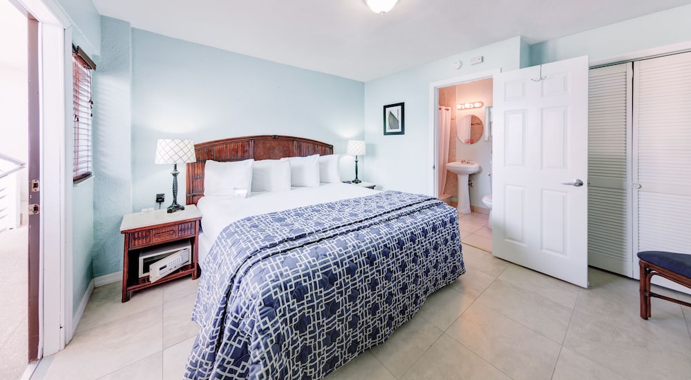 Creekside Inn Islamorada 12/45
