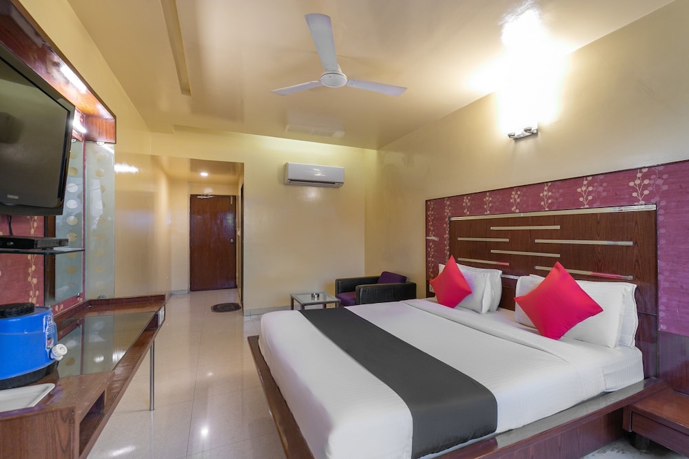 Capital O 891 Hotel Kadamb Inn 12/61