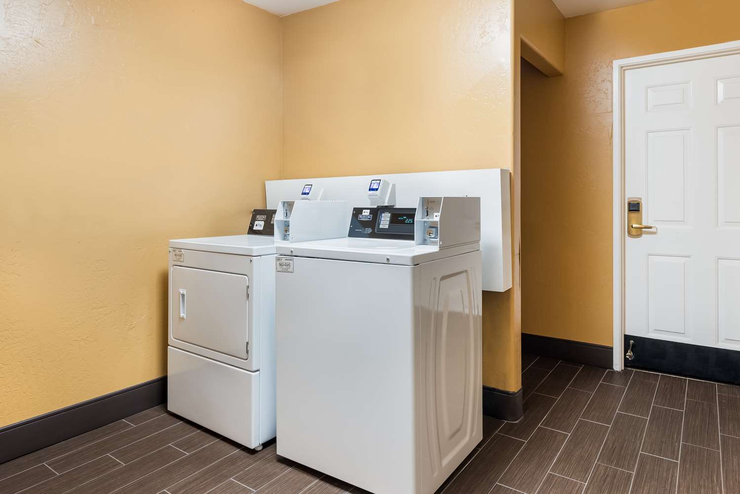 Best Western Escondido Hotel 5/35