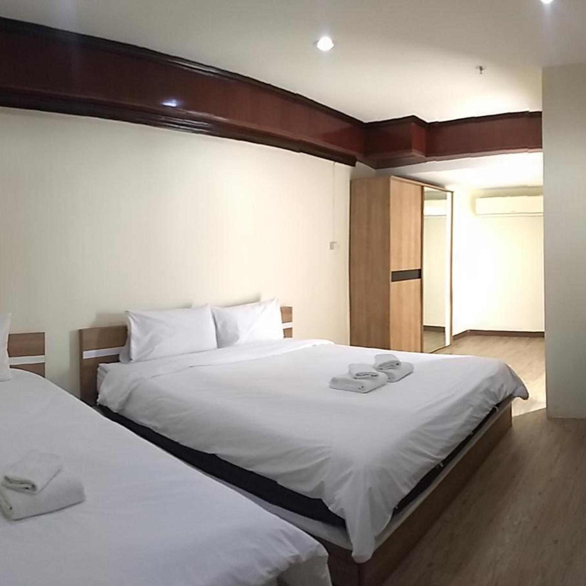 Suite, Balcony