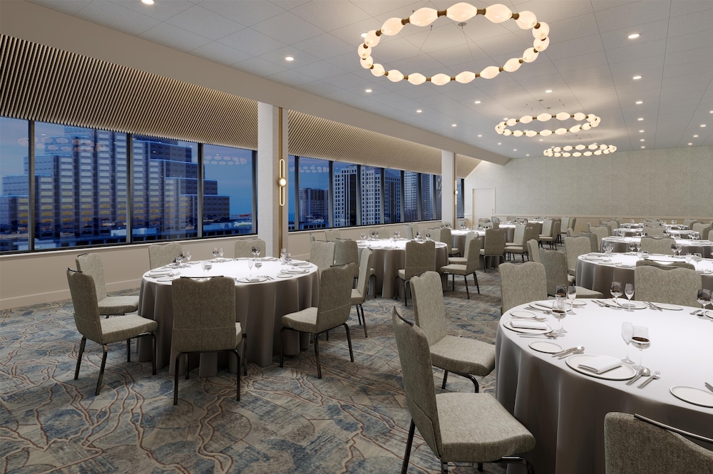 Hyatt Regency Austin 57/77