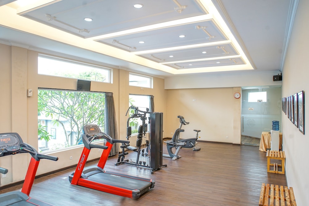 Adhiwangsa Hotel 40/65