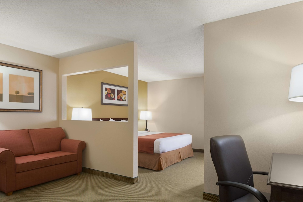 Country Inn & Suites by Radisson Greenfield IN 29/37