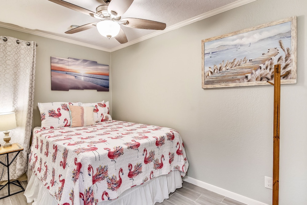 Casa Del Mar Beachfront Suites 43/82